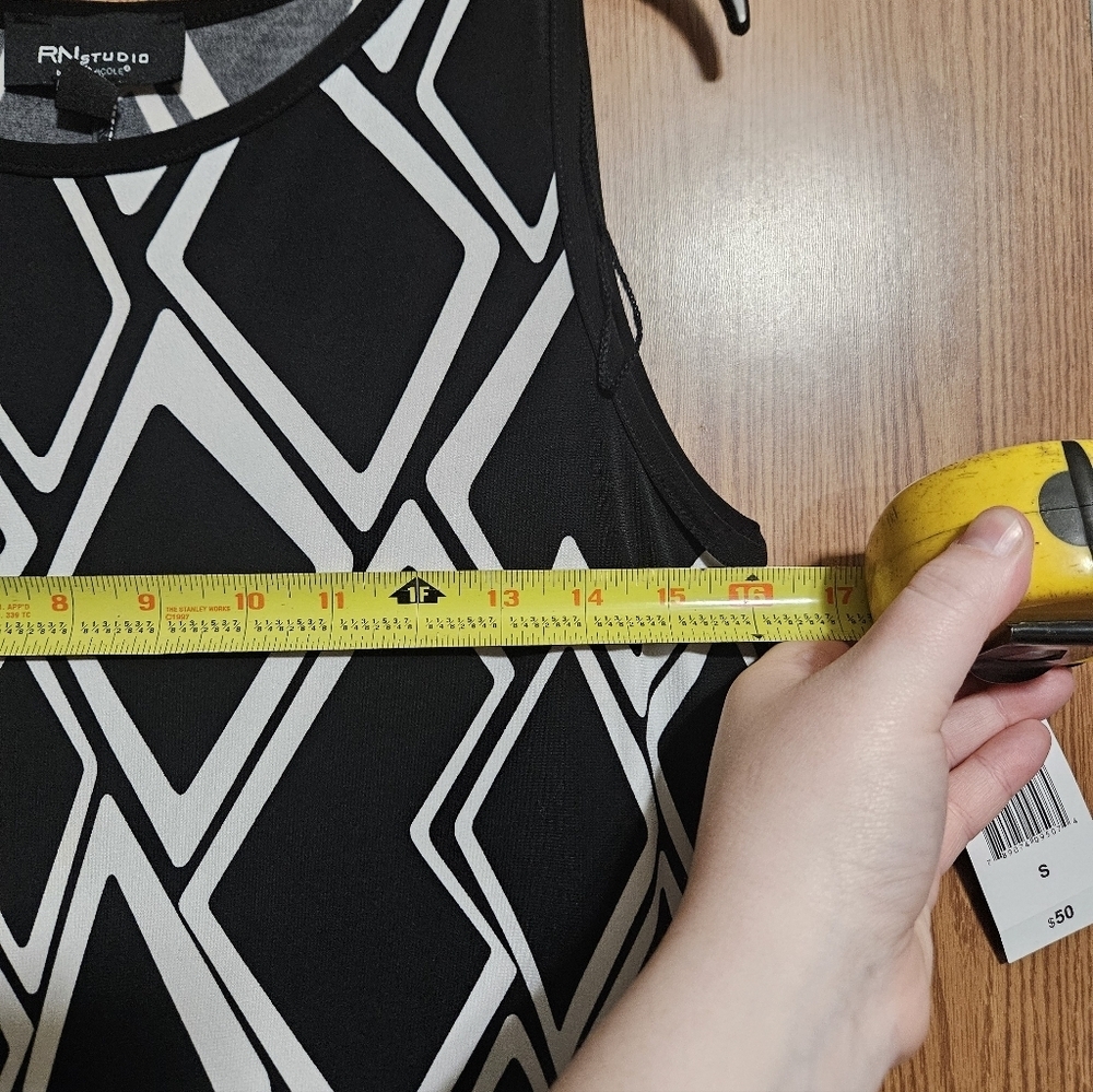 RN Studio NWT Womens Black & White Sleeveless Dress Geometric Pattern! - Picture 5 of 6